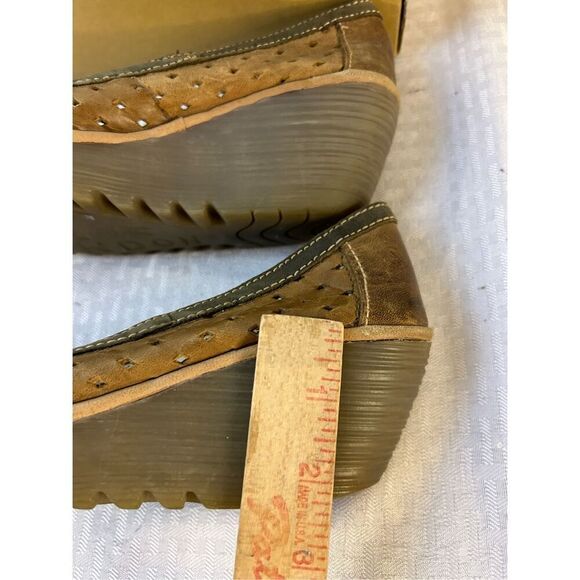 Fly London size 37 wedges brown 7-8 shoes (scuffs) 2.5" heels - Picture 6 of 8